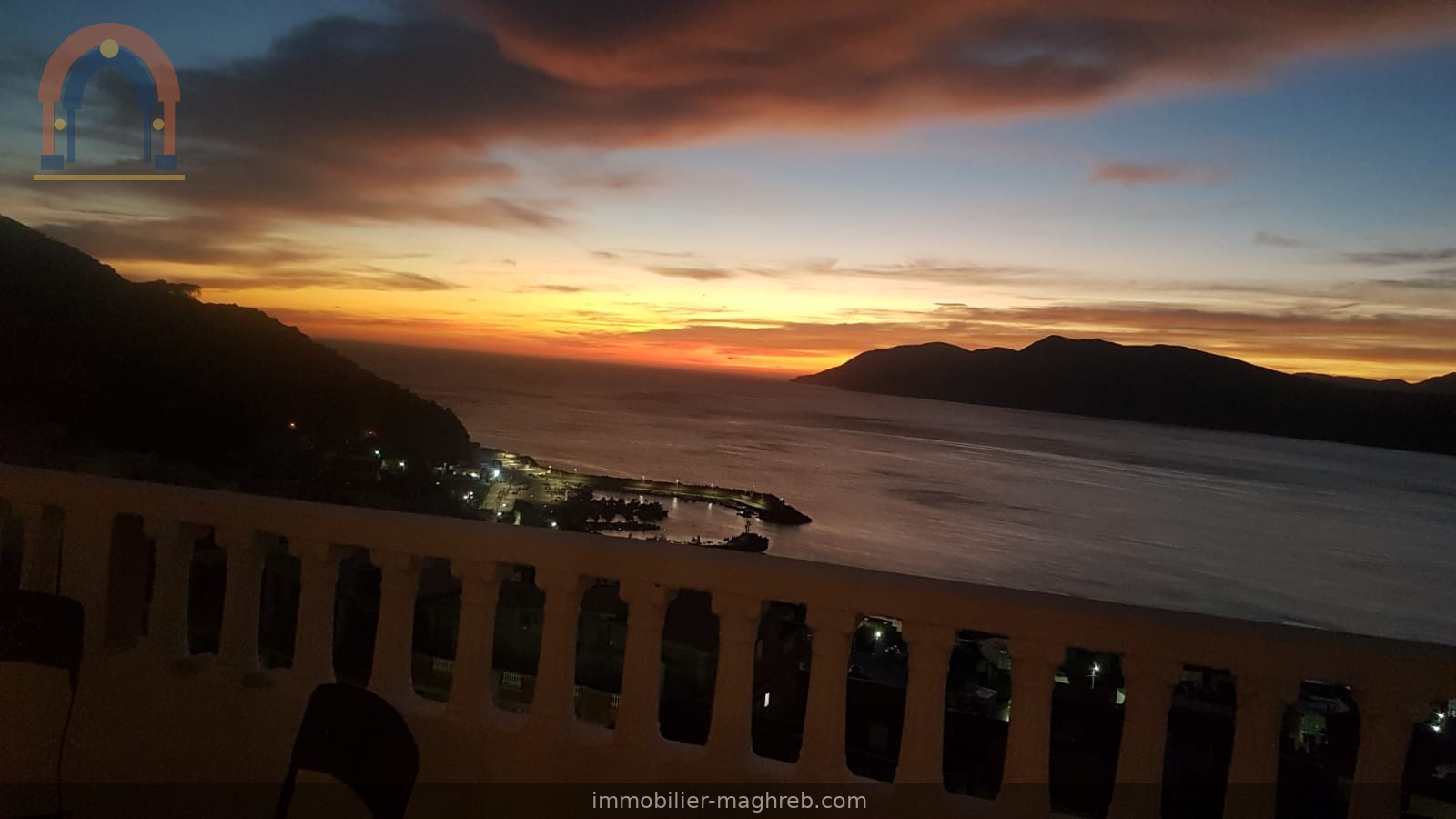 Maison vue mer à Chetaibi — 4 appartements avec vue exceptionnelle sur la baie